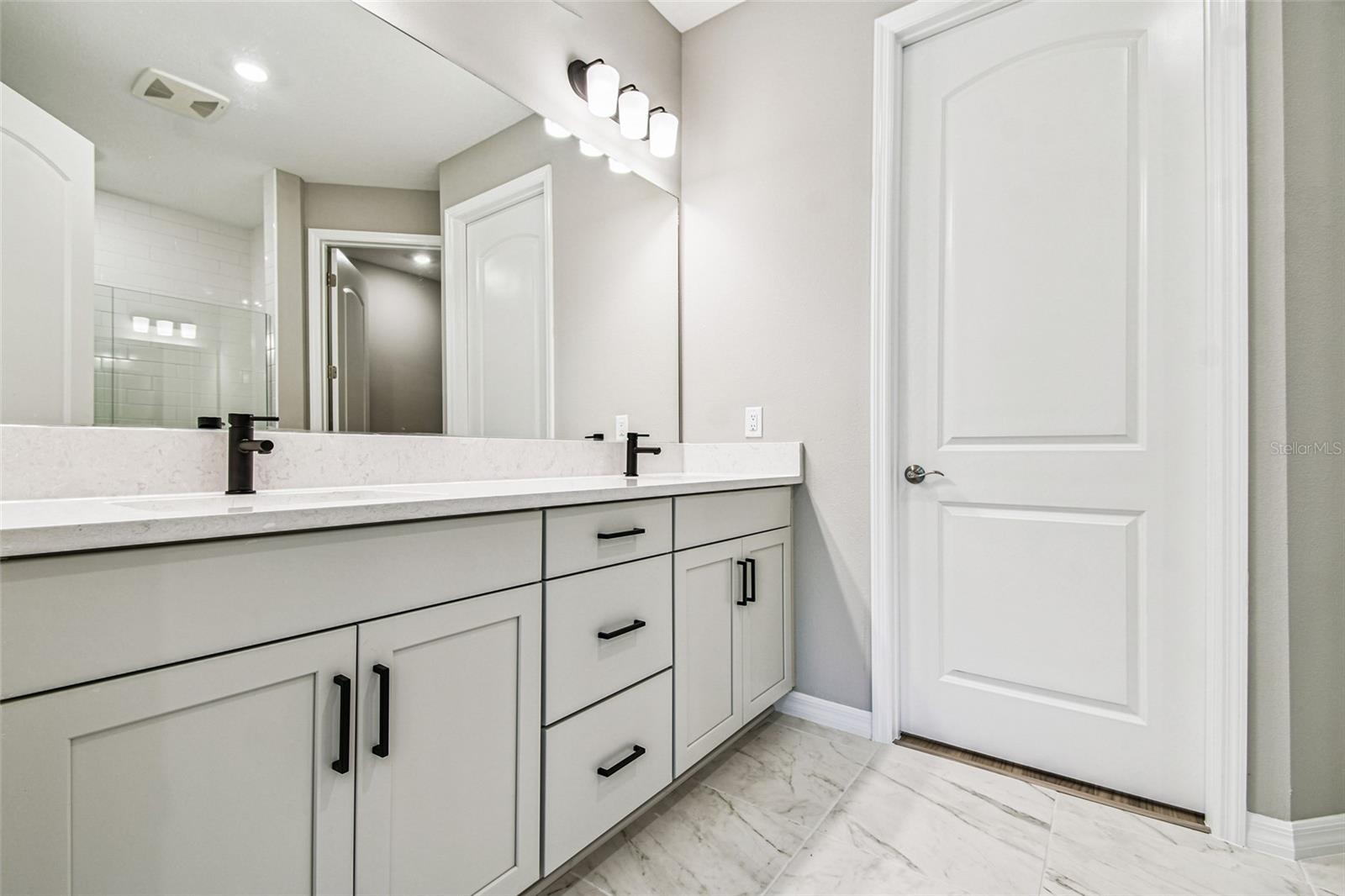 SWEETWATER VILLAS AT LAKEWOOD RANCH - Residential