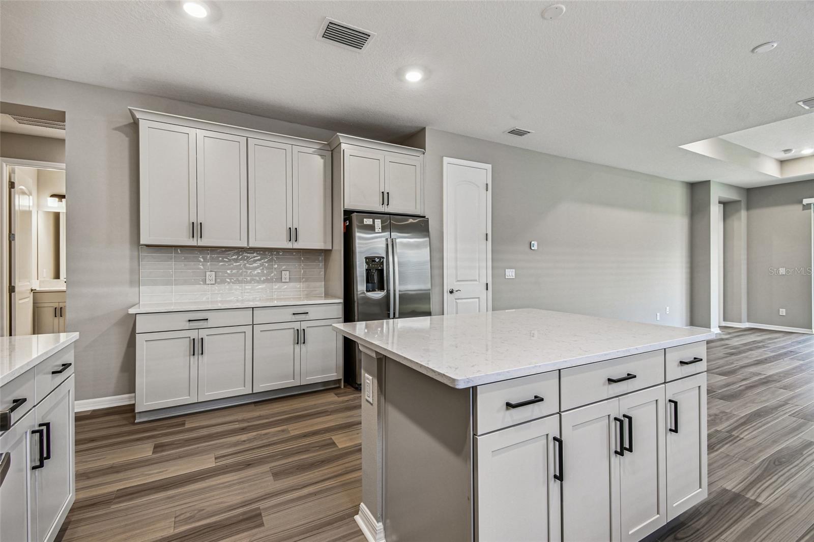 SWEETWATER VILLAS AT LAKEWOOD RANCH - Residential