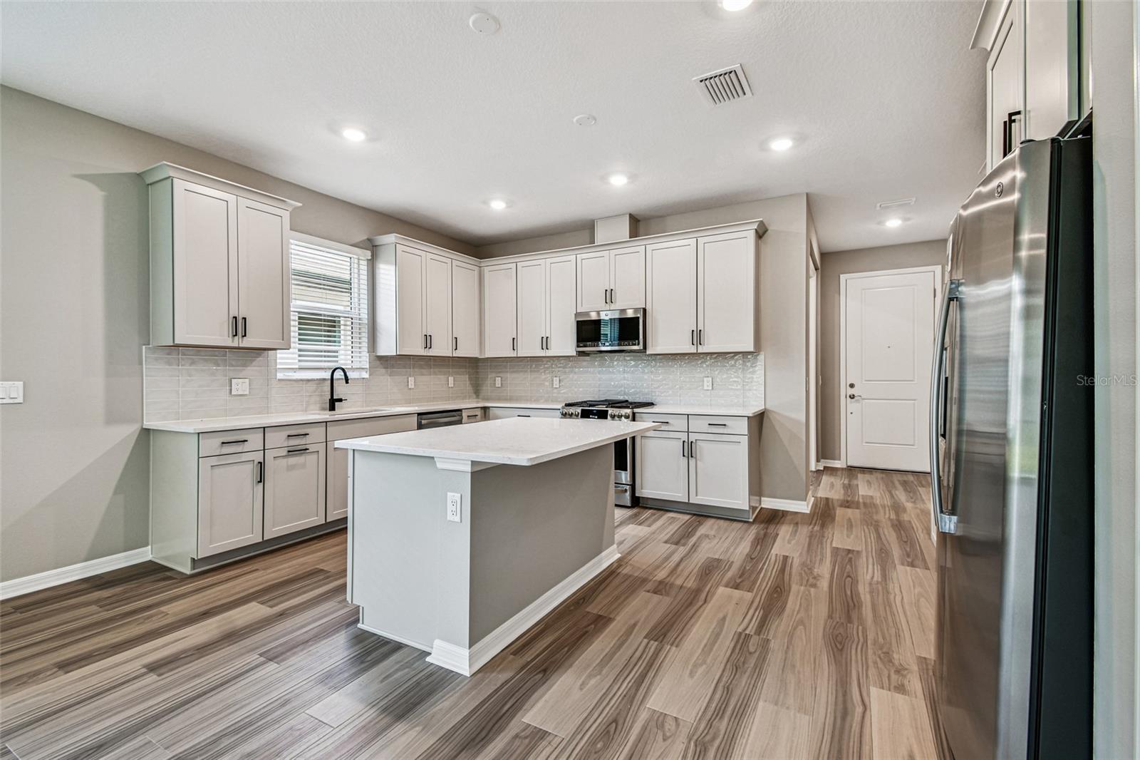 SWEETWATER VILLAS AT LAKEWOOD RANCH - Residential