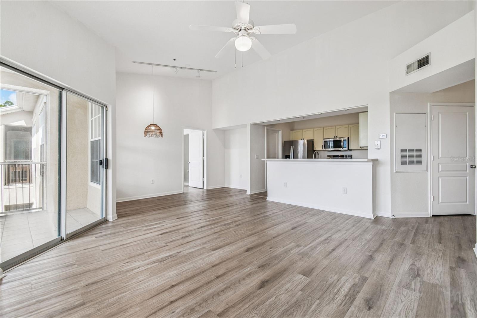 5125 PALM SPRINGS BOULEVARD 7303