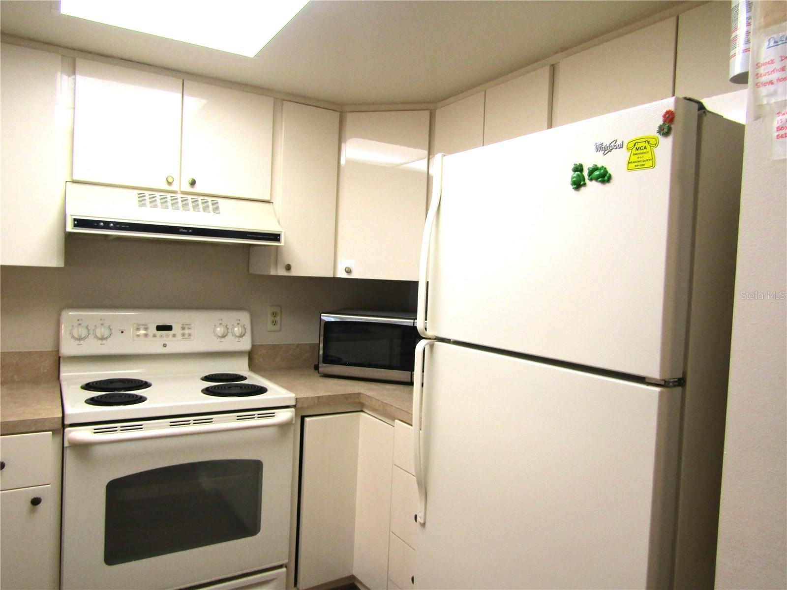 PINEBROOK HOLLOW - Residential Lease