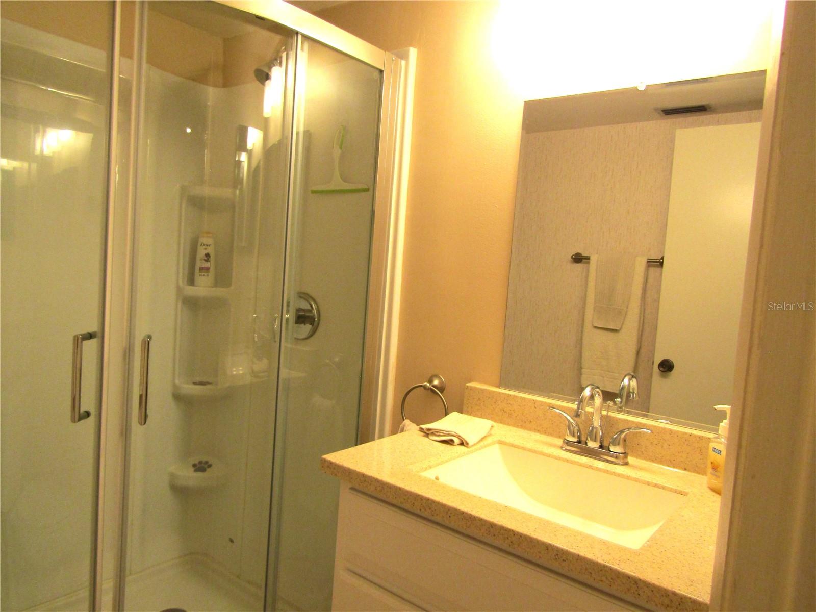 PINEBROOK HOLLOW - Residential Lease