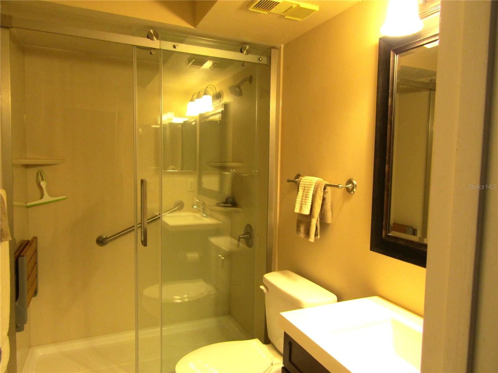 PINEBROOK HOLLOW - Residential Lease