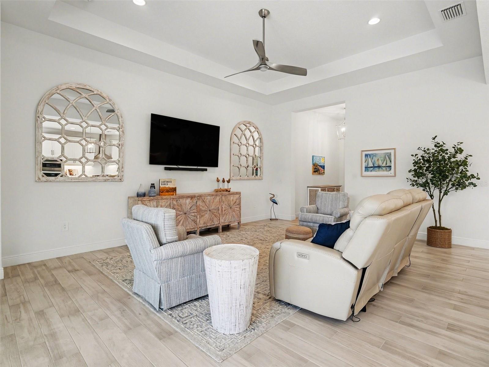 LAKEHOUSE COVE/WATERSIDE PH 2 - Residential