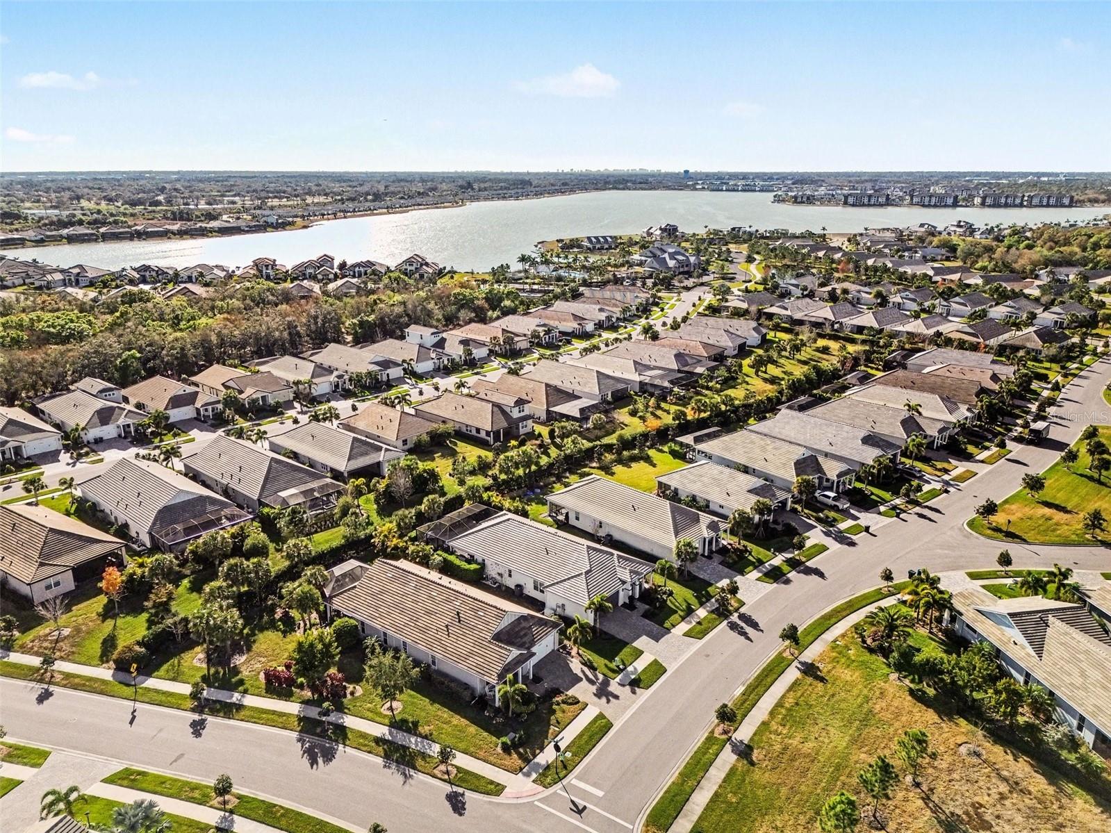 LAKEHOUSE COVE/WATERSIDE PH 2 - Residential