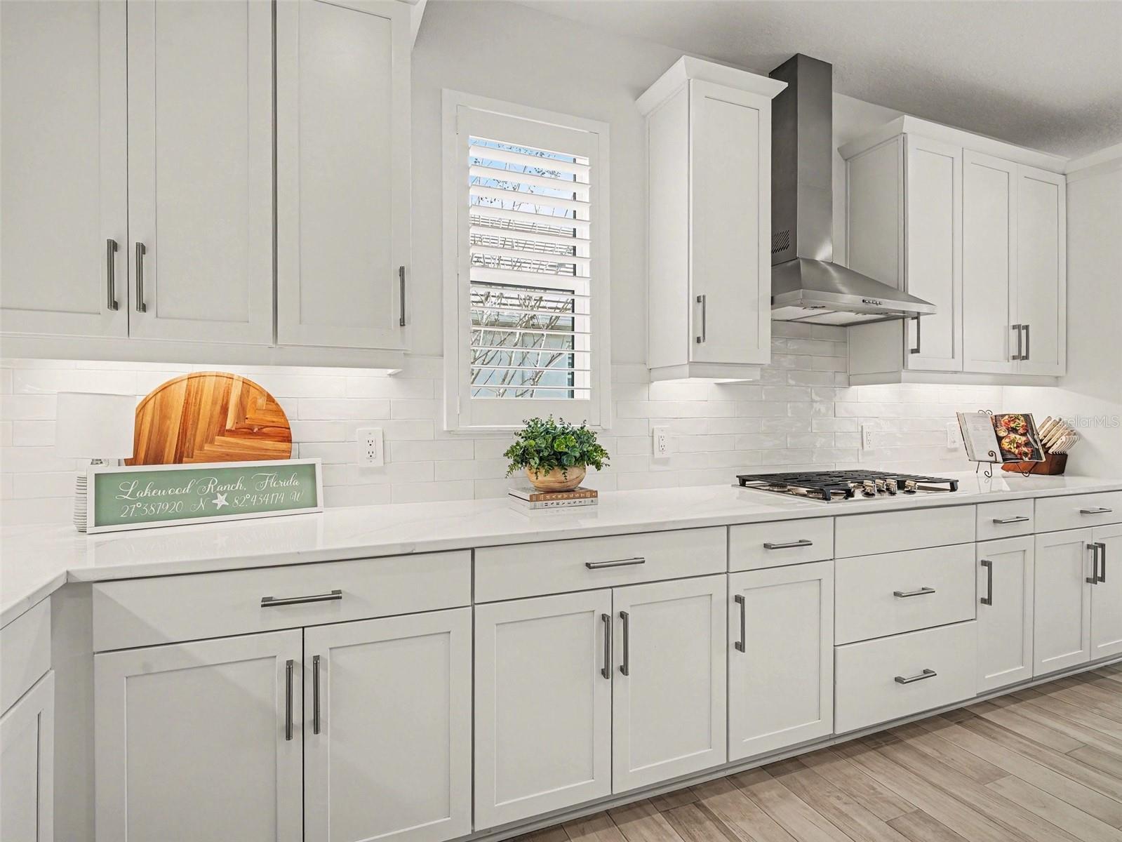 LAKEHOUSE COVE/WATERSIDE PH 2 - Residential