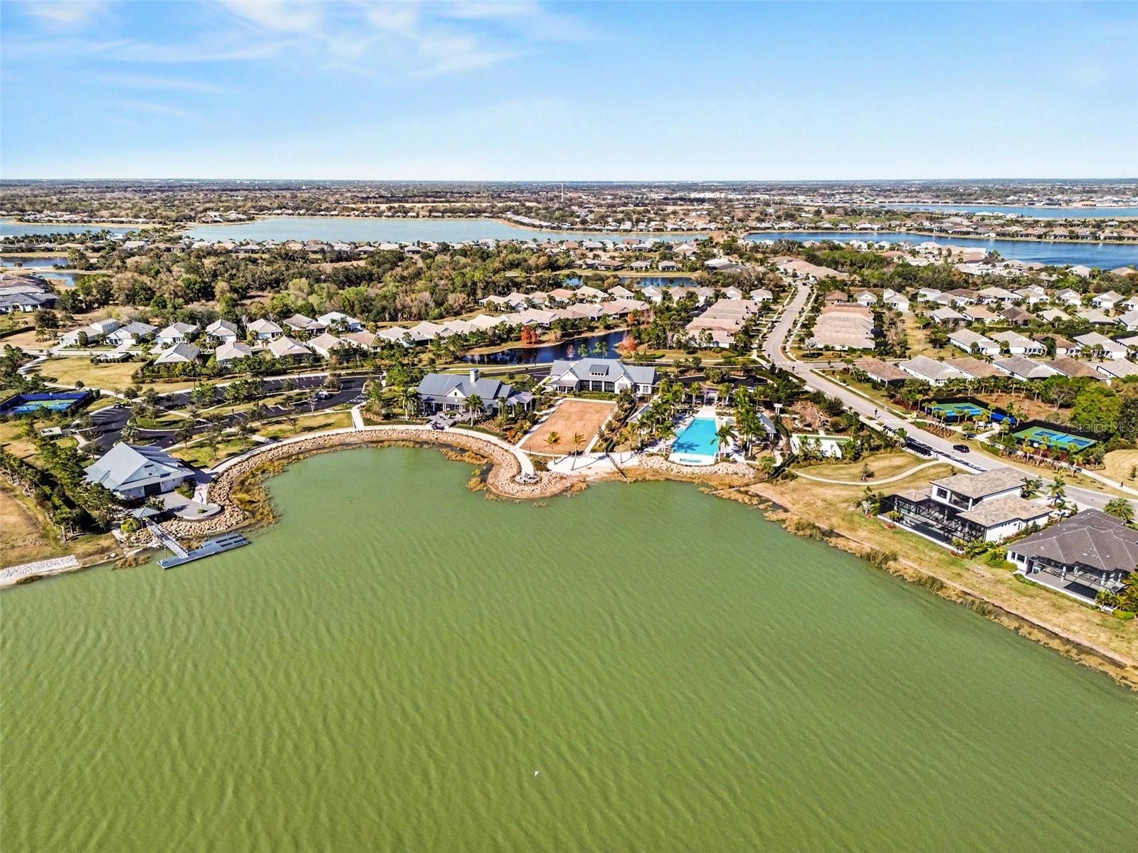 LAKEHOUSE COVE/WATERSIDE PH 2 - Residential