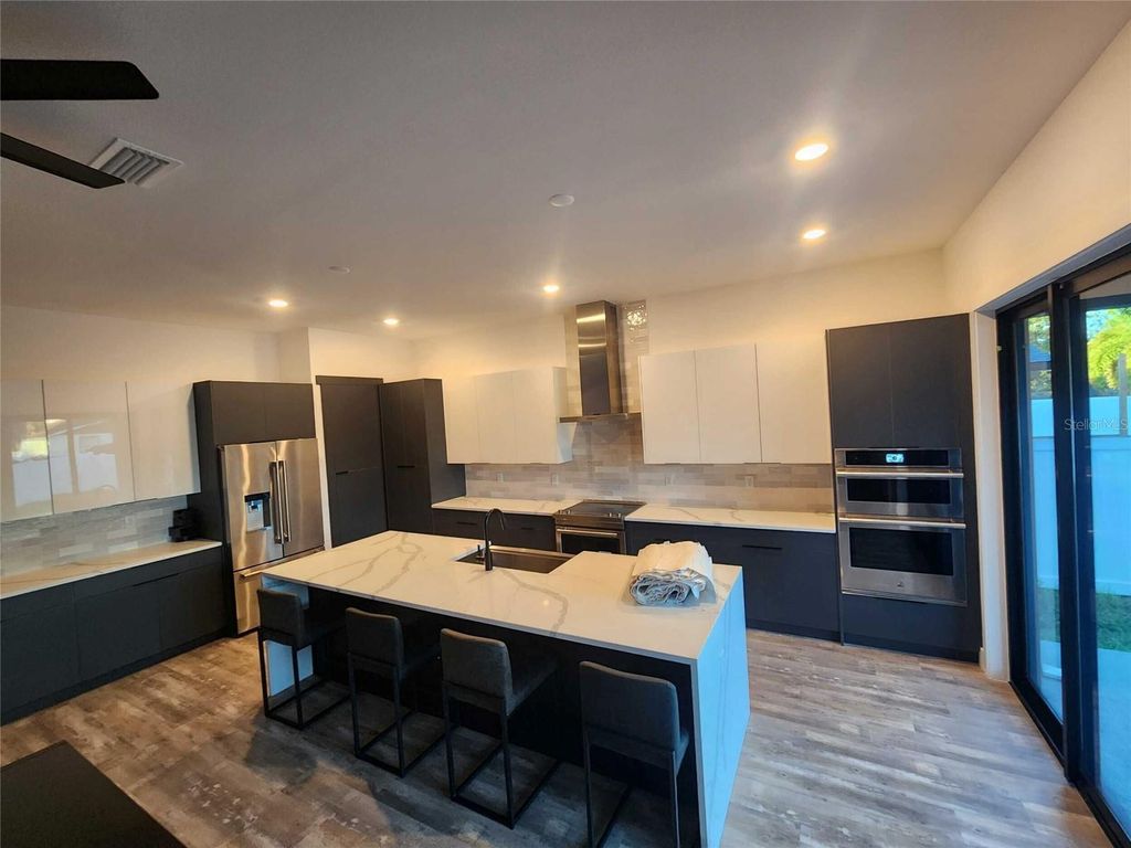 Photo of 3615 W Anderson Avenue, Tampa, FL 33611 (MLS # L4958750)