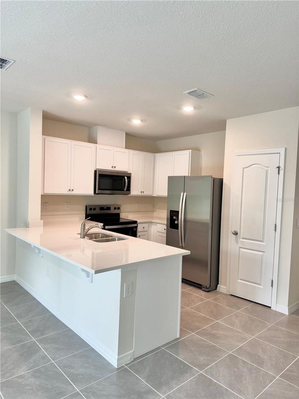 Photo of 2925 Canary Avenue, Davenport, FL 33837 (MLS # O6379354)