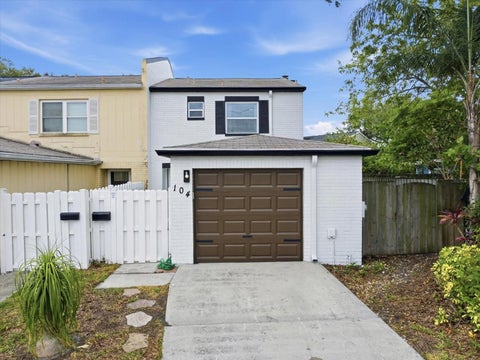 Photo of 104 Chesapeake Avenue #C6, Tampa, FL 33606 (MLS # A4695768)
