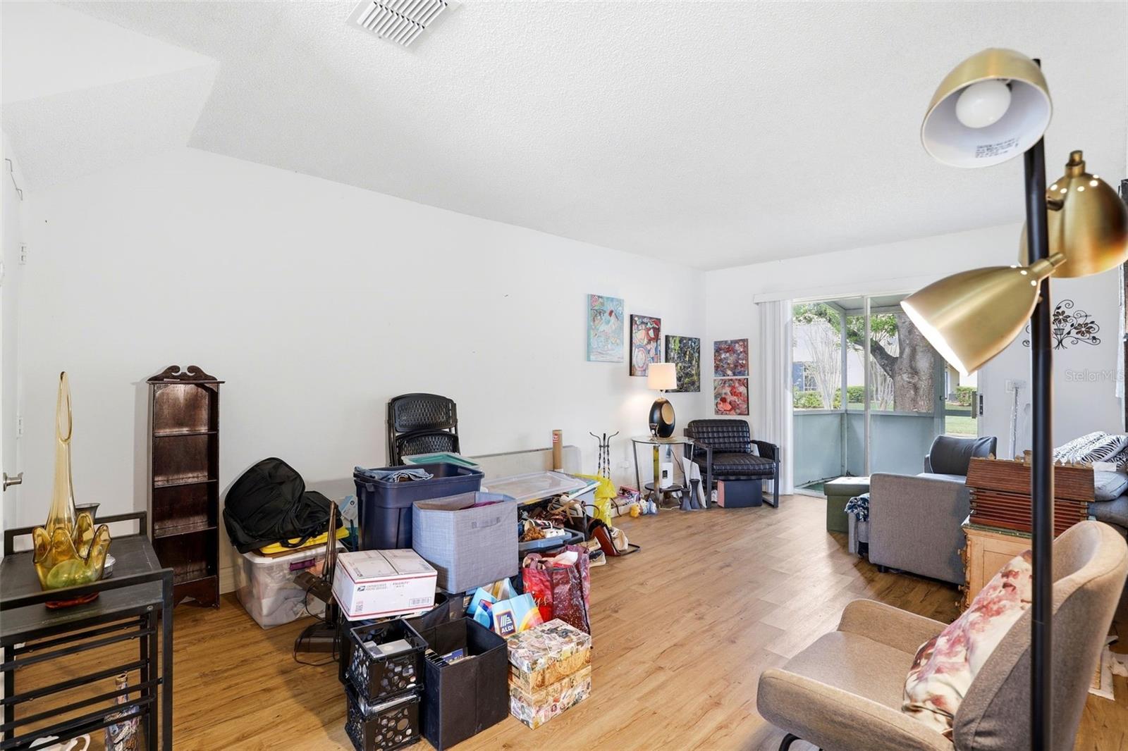 LAKEVIEW VILLAGE CONDO 09 - Residential