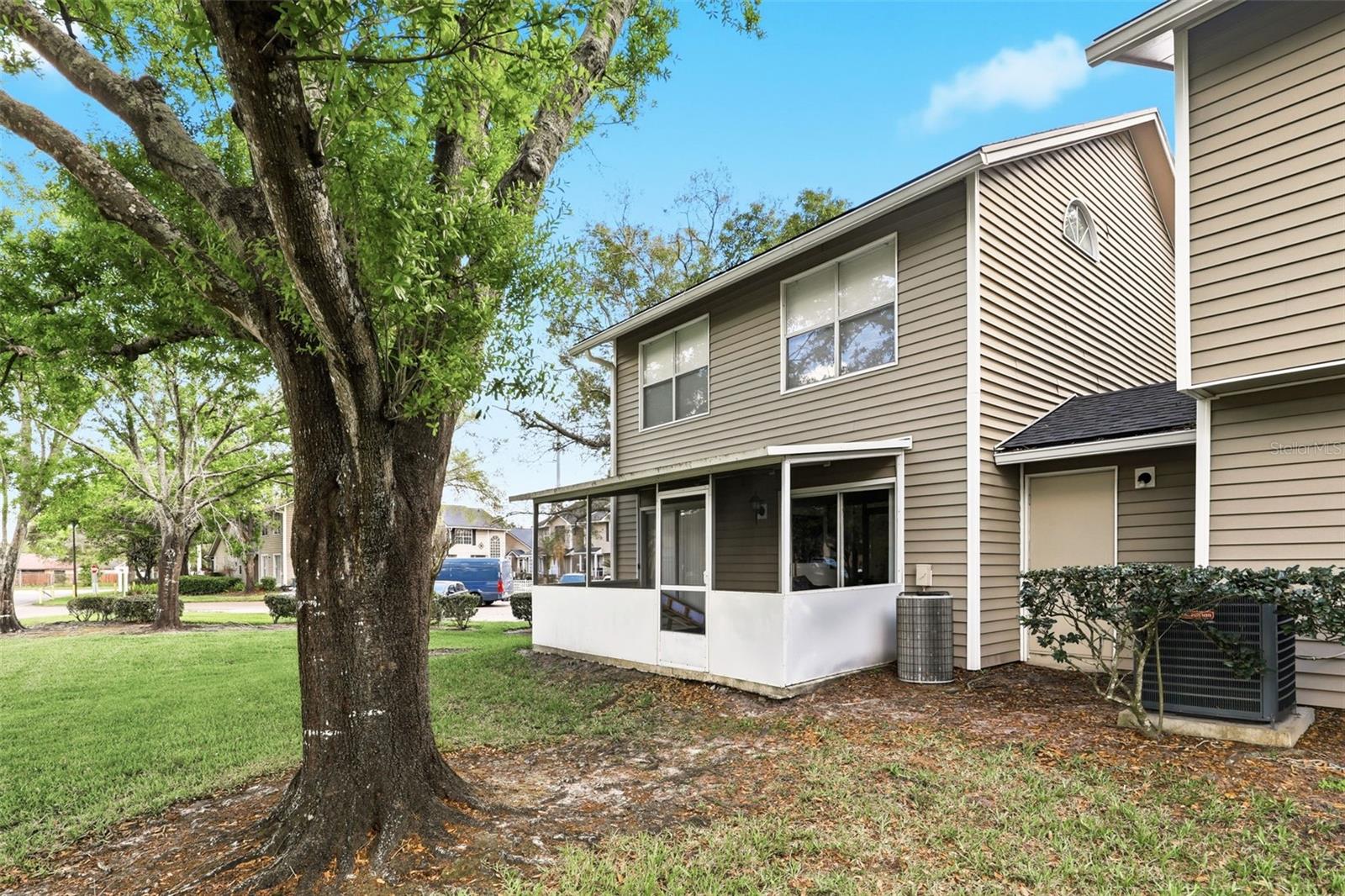 LAKEVIEW VILLAGE CONDO 09 - Residential