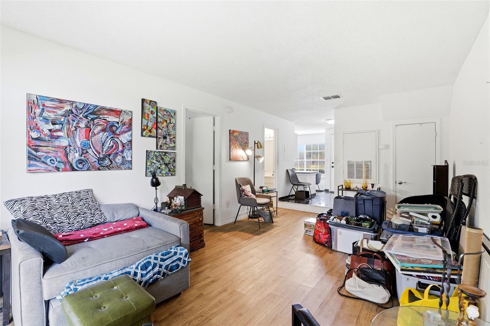 LAKEVIEW VILLAGE CONDO 09 - Residential