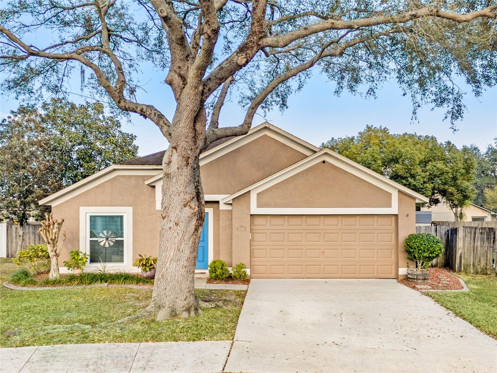 2058 CROSSCREEK COURT