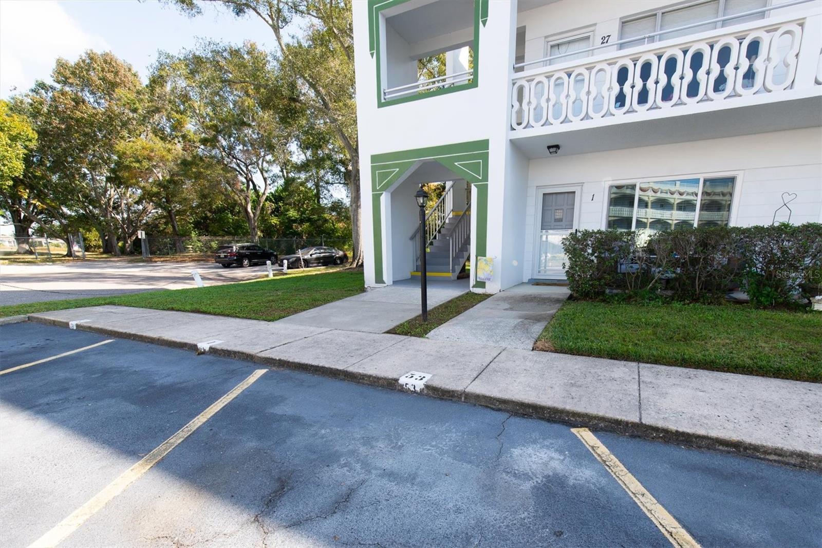 ON TOP OF THE WORLD - Residential Lease