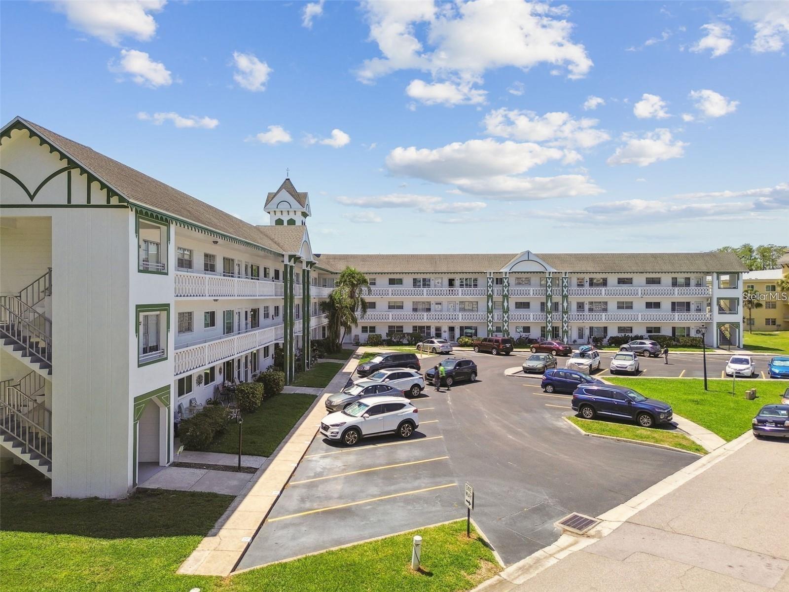 ON TOP OF THE WORLD - Residential Lease