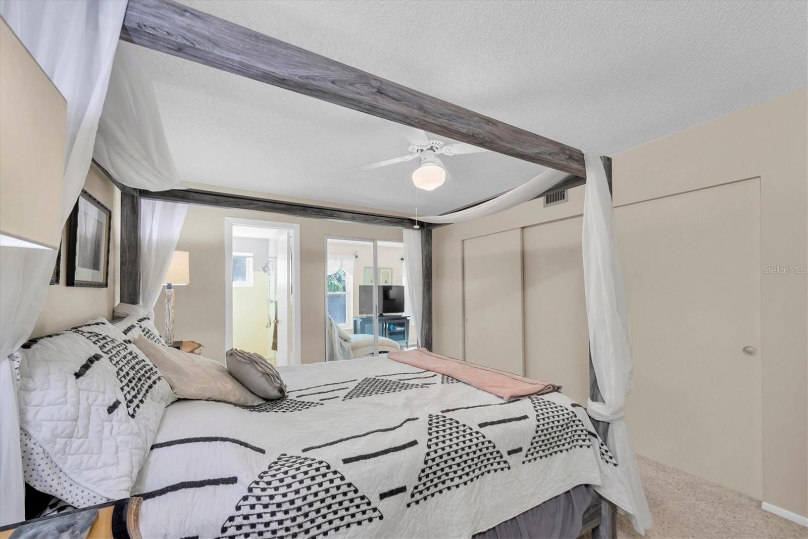 ON TOP OF THE WORLD - Residential Lease