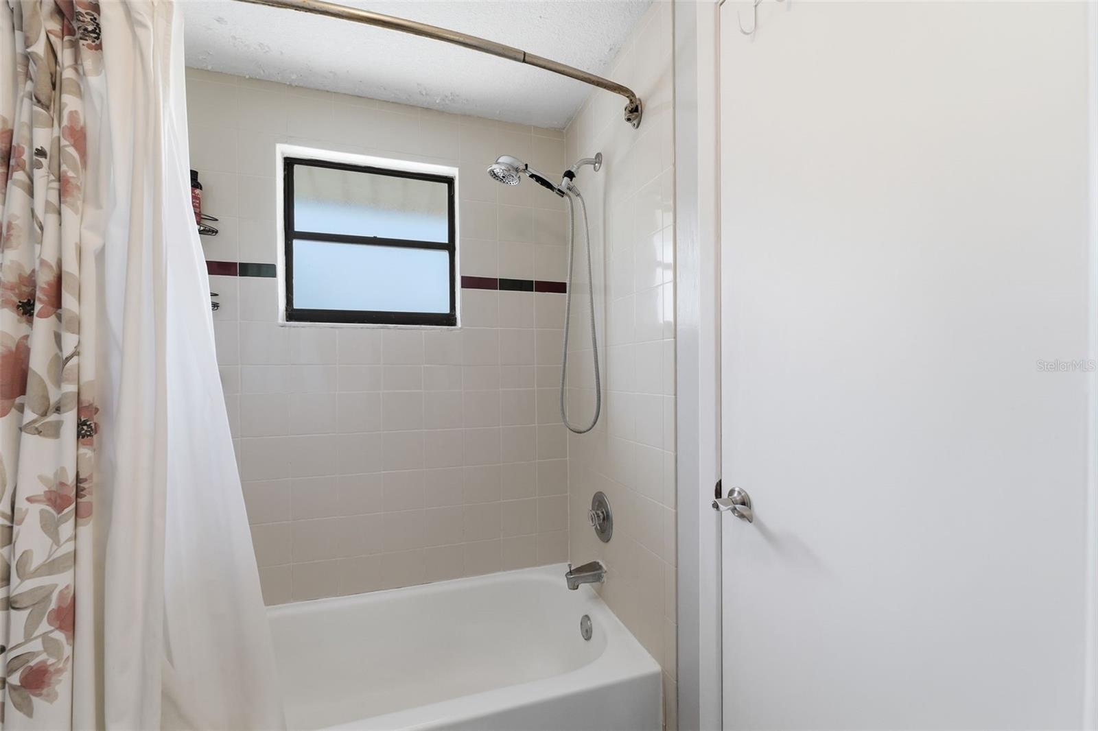 RAINTREE TERRACE ADD - Residential