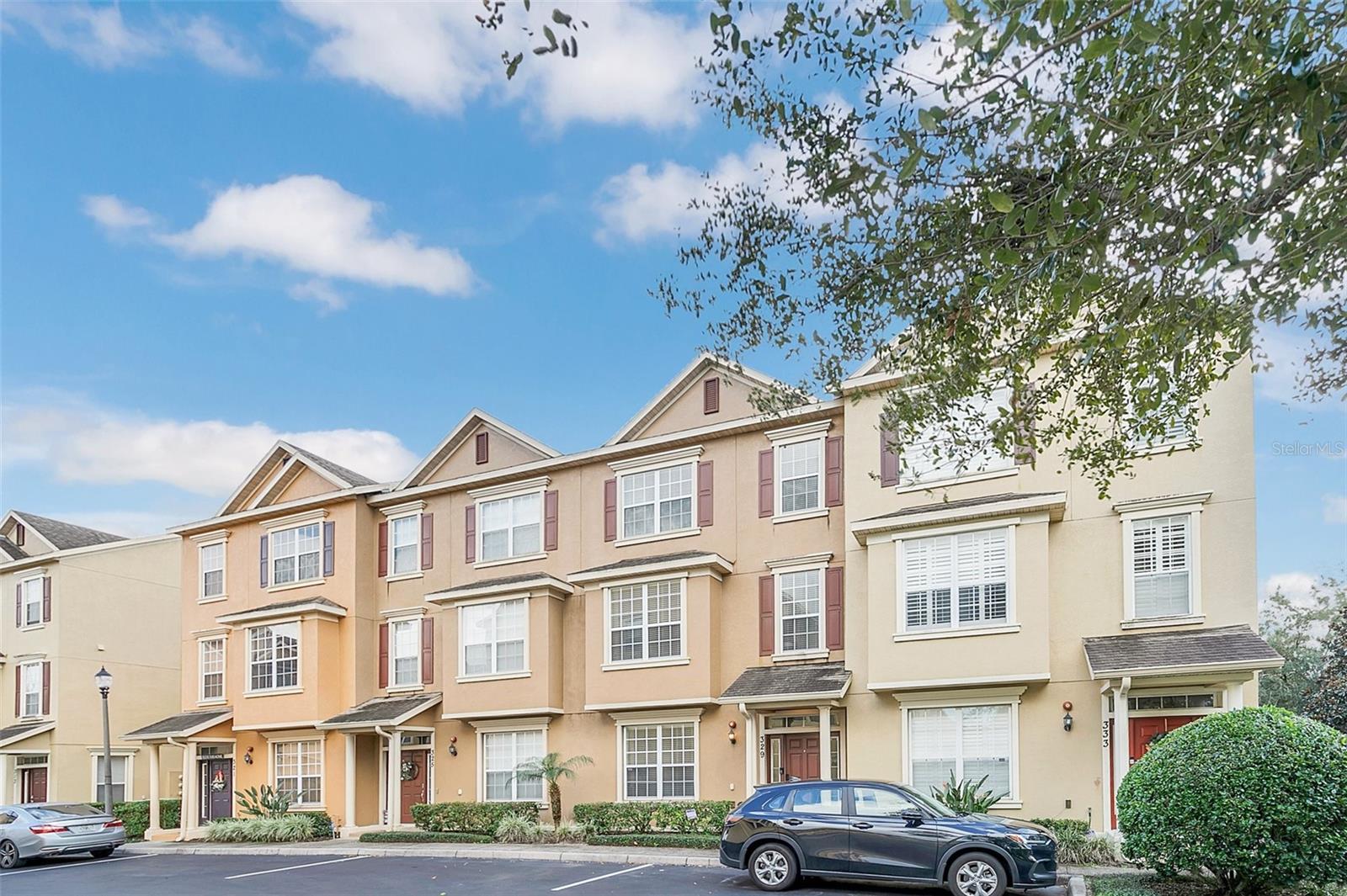 329 MEMPHIS CIRCLE