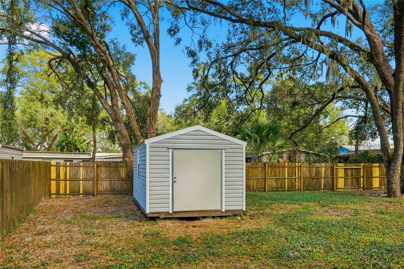 BRYAN OAKS - Residential