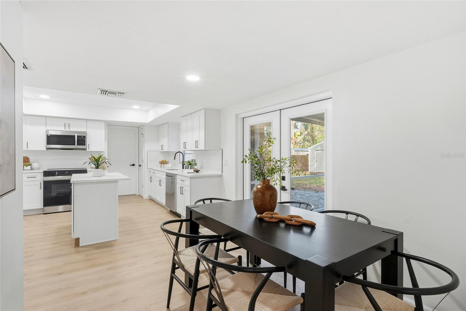 BRYAN OAKS - Residential