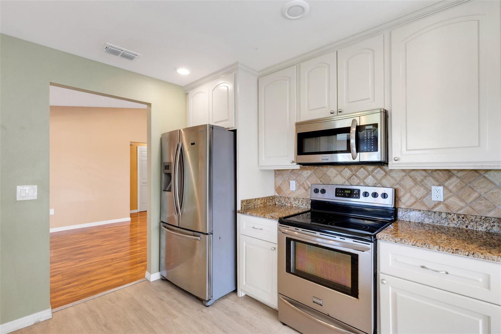 RIVER ISLES - Residential