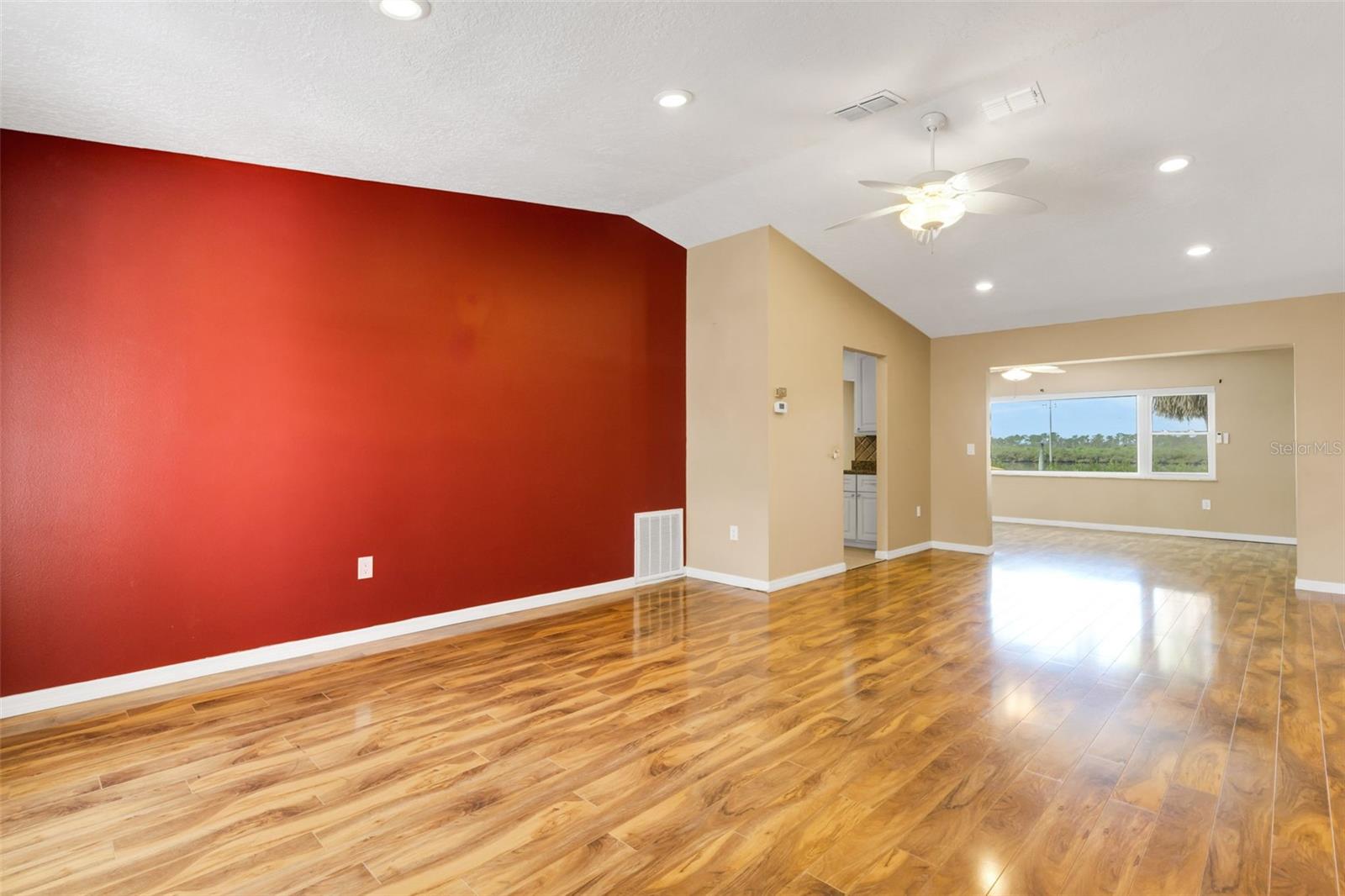 RIVER ISLES - Residential