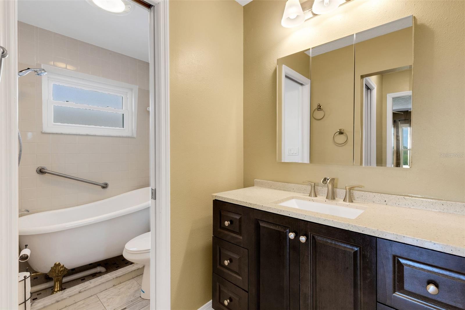 RIVER ISLES - Residential