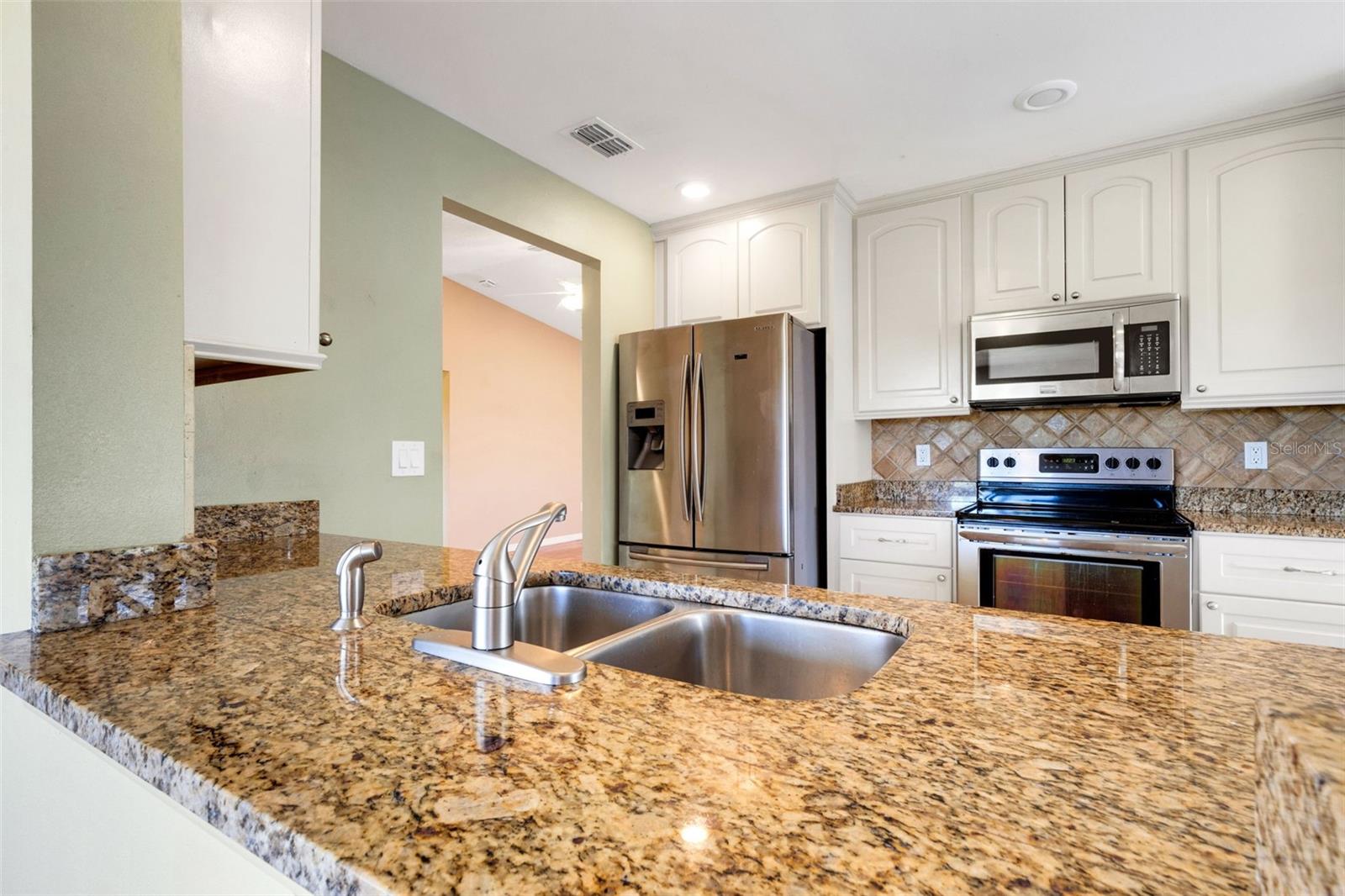 RIVER ISLES - Residential