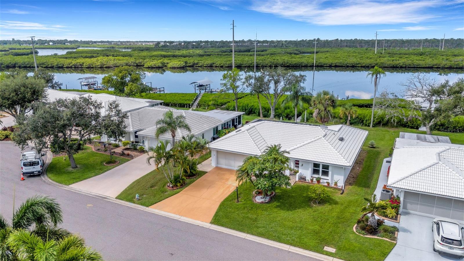 RIVER ISLES - Residential