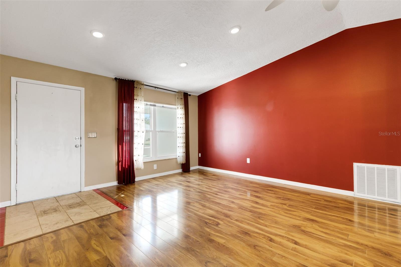 RIVER ISLES - Residential