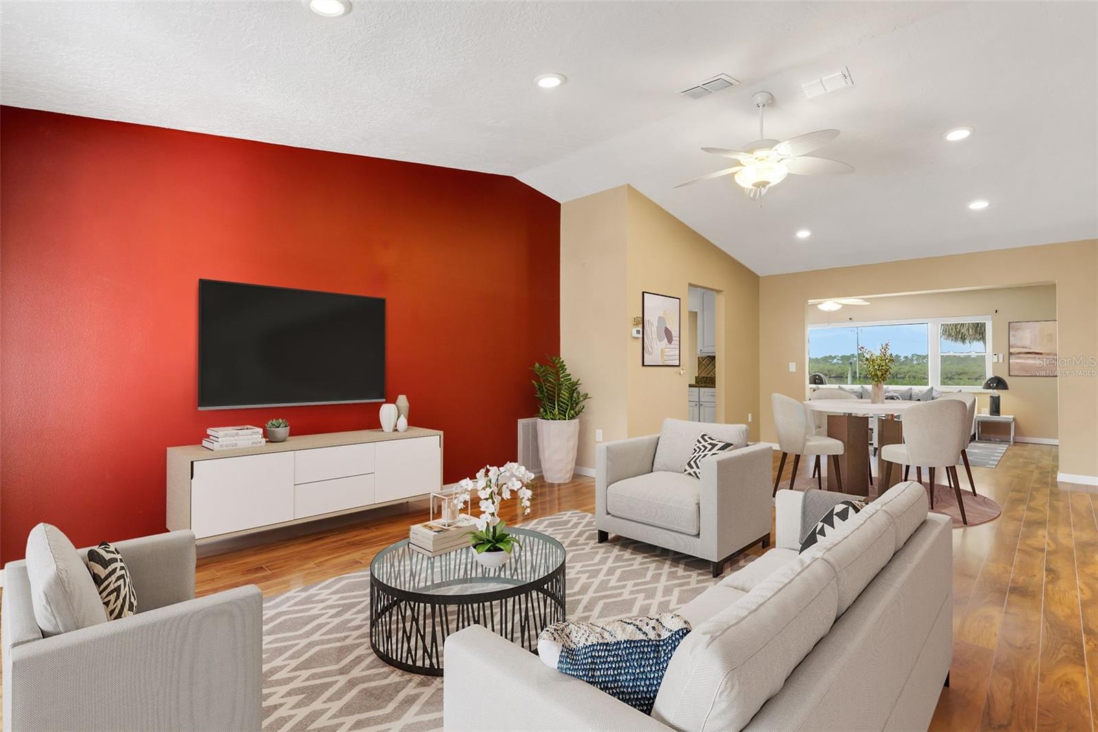 RIVER ISLES - Residential