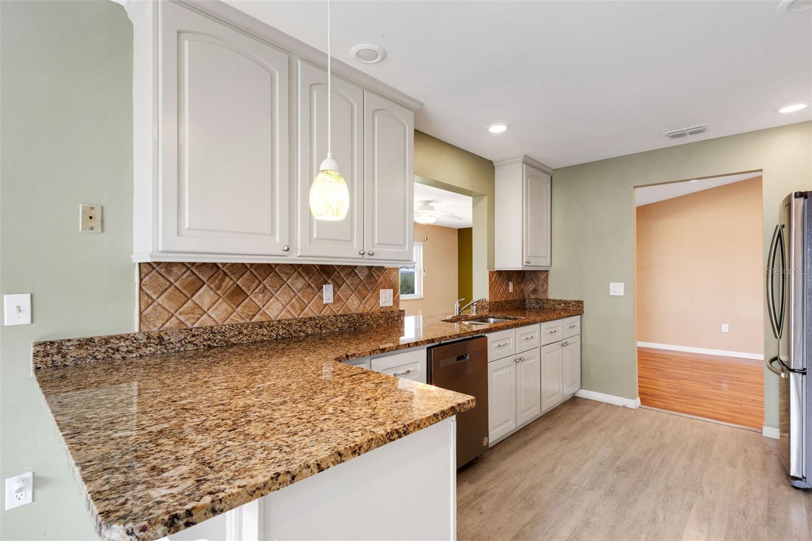 RIVER ISLES - Residential