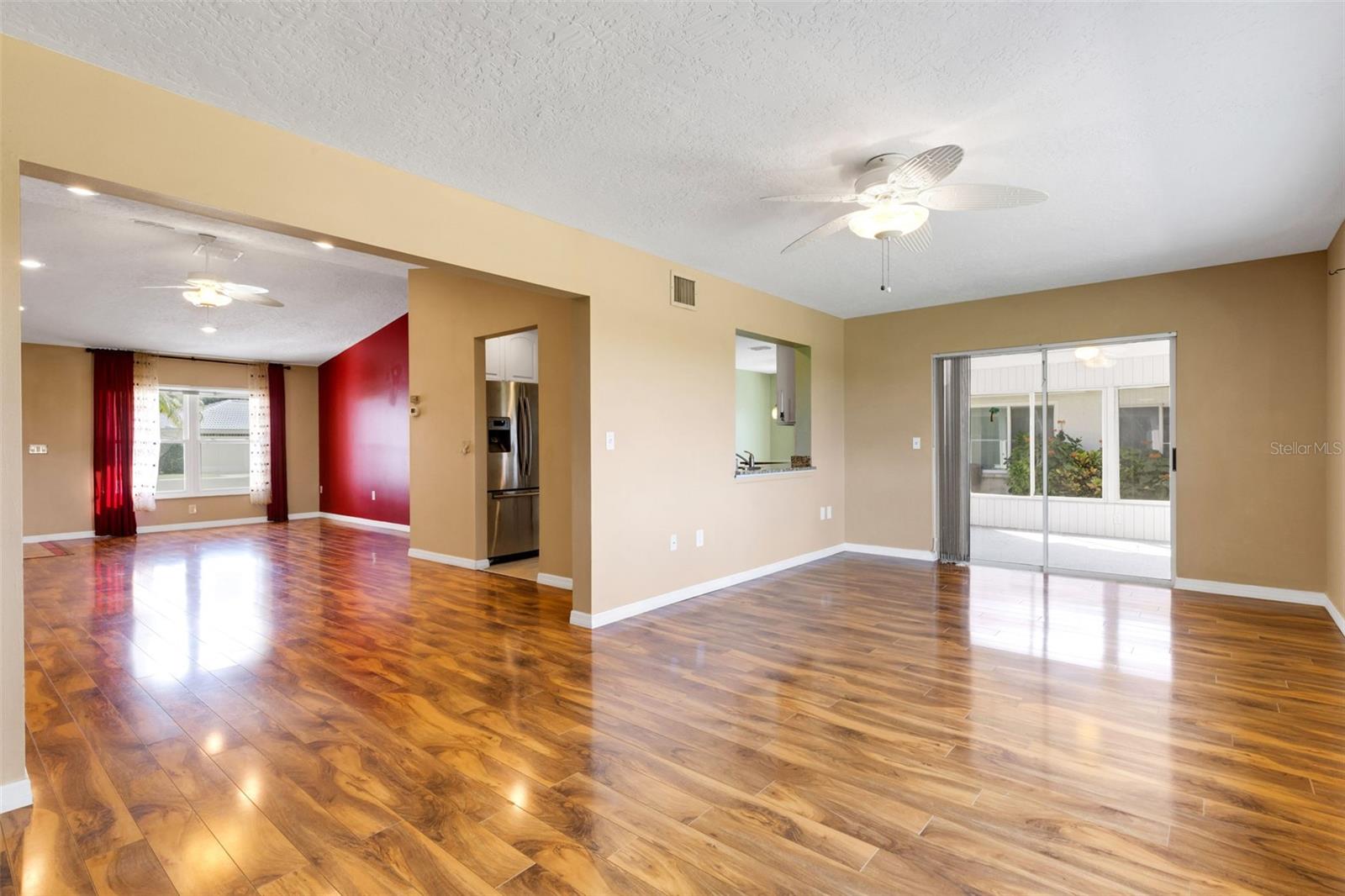 RIVER ISLES - Residential