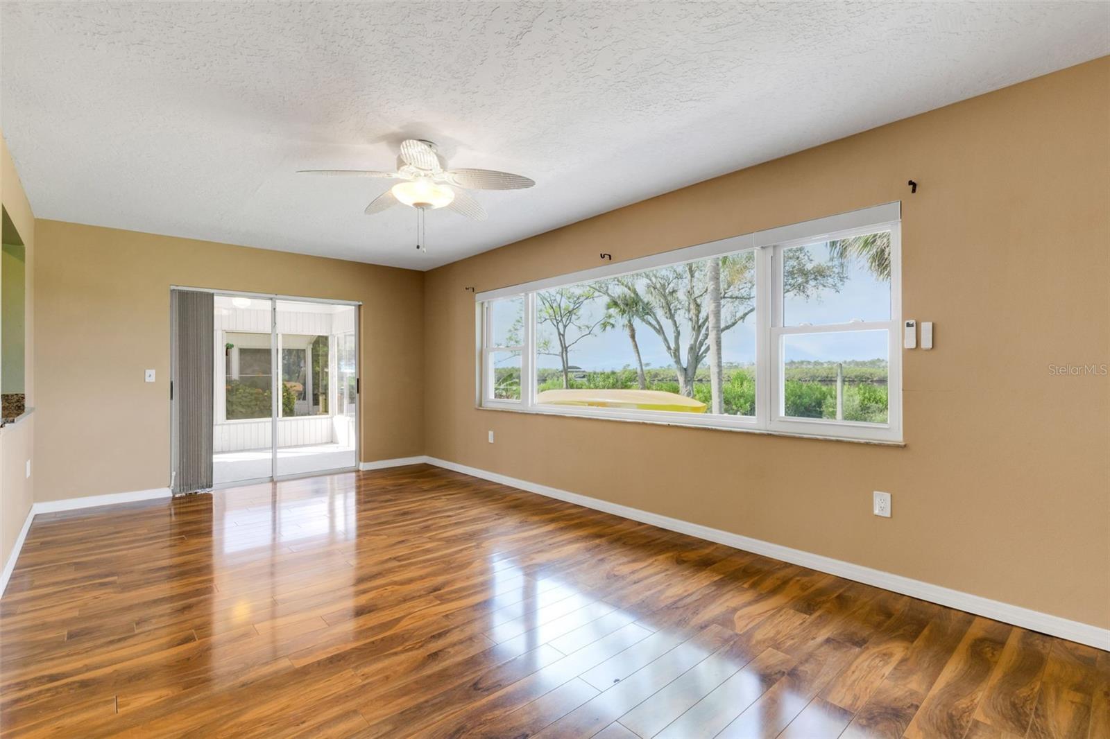 RIVER ISLES - Residential