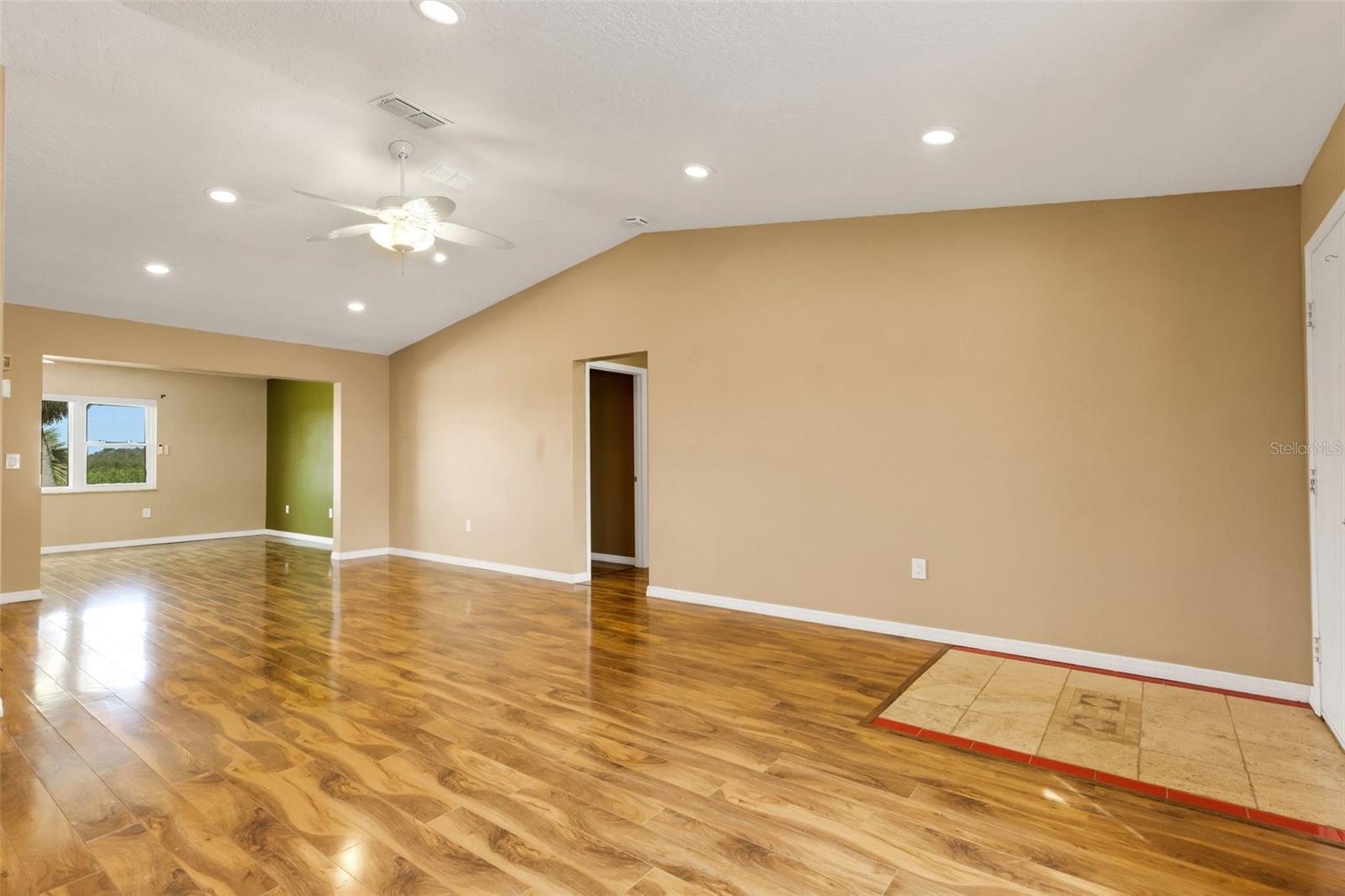 RIVER ISLES - Residential