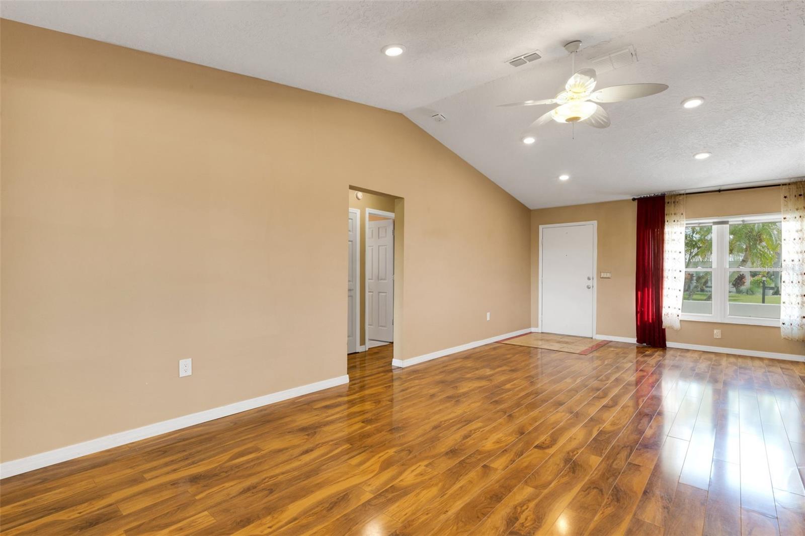 RIVER ISLES - Residential