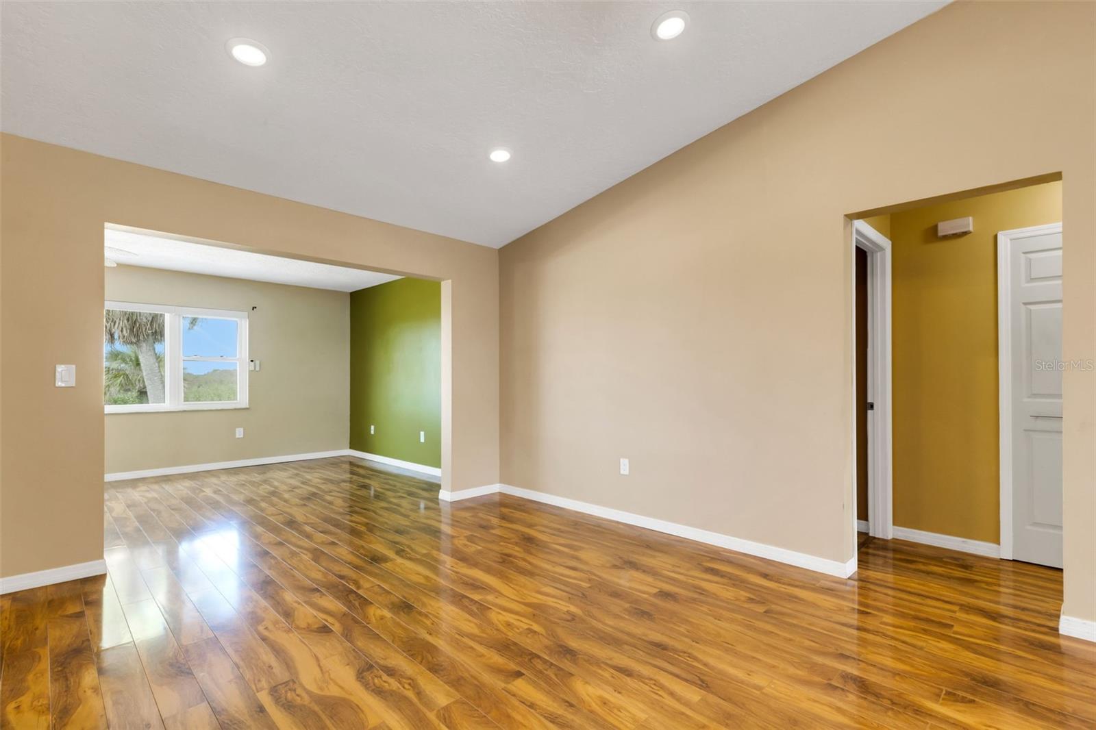 RIVER ISLES - Residential