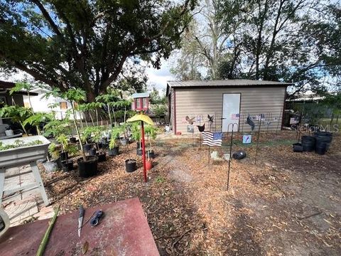 A home in WINTER HAVEN