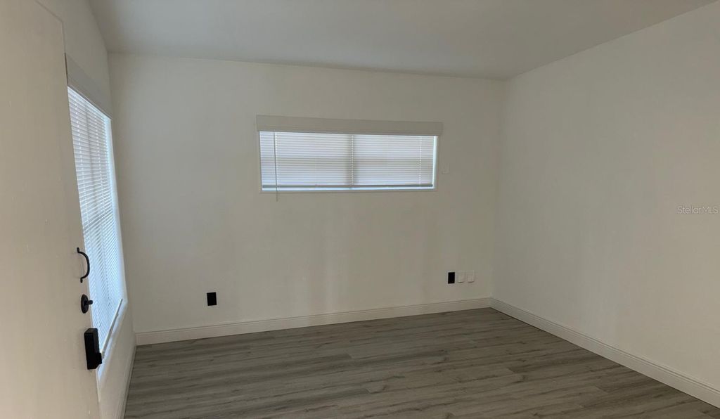 Photo of 1014 N Solandra Drive, Orlando, FL 32807 (MLS # S5140121)