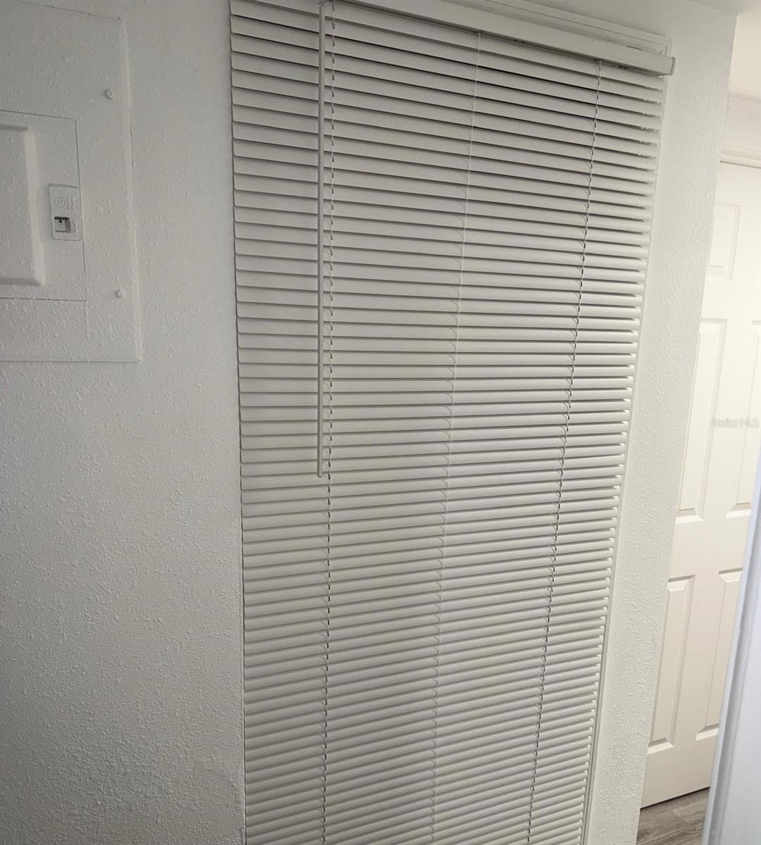 1014 N SOLANDRA DRIVE