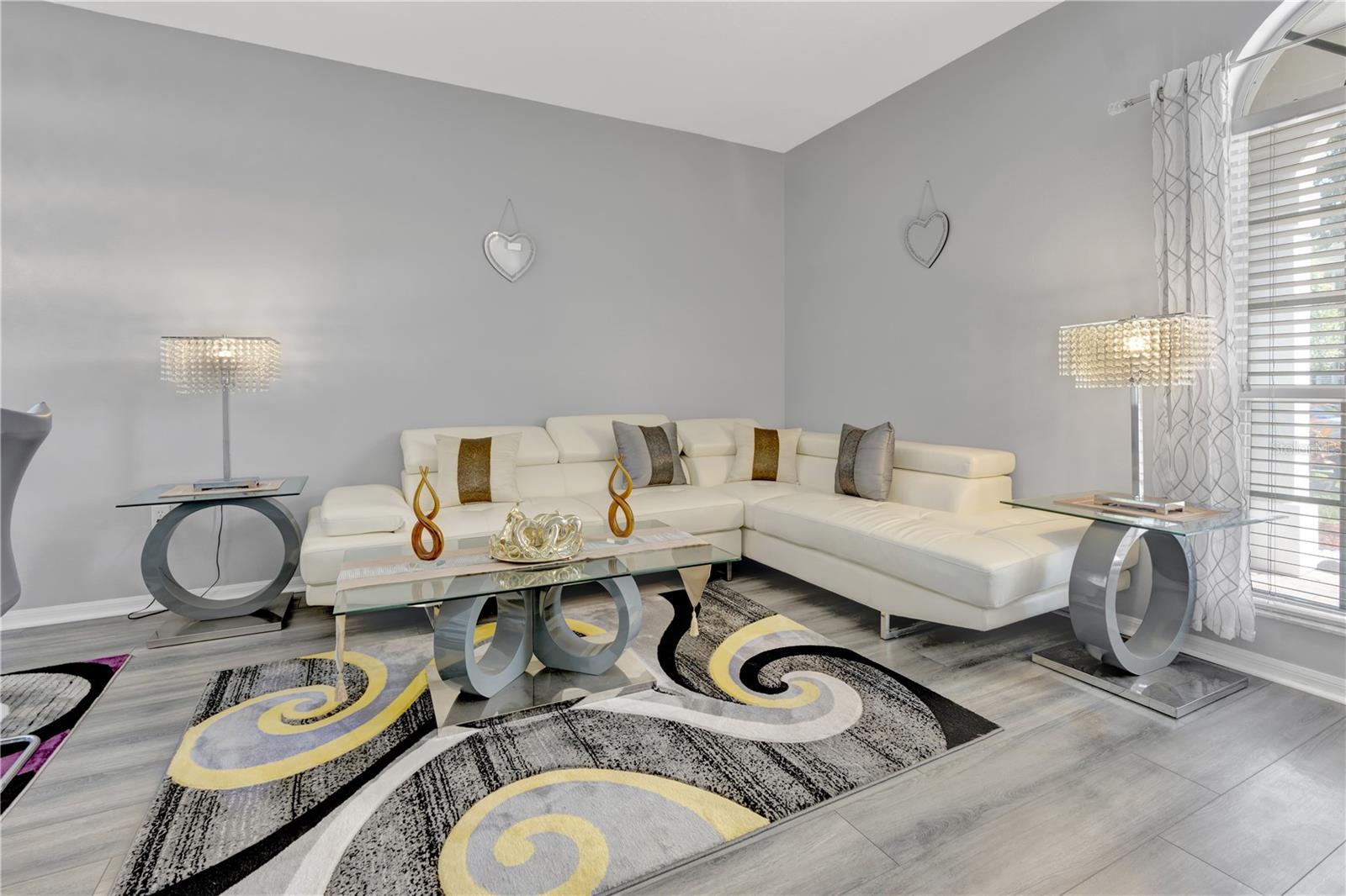 TRINITY EAST - Residential