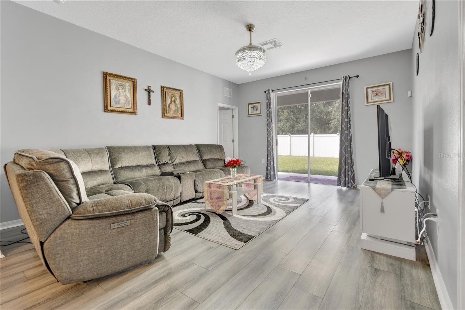 TRINITY EAST - Residential