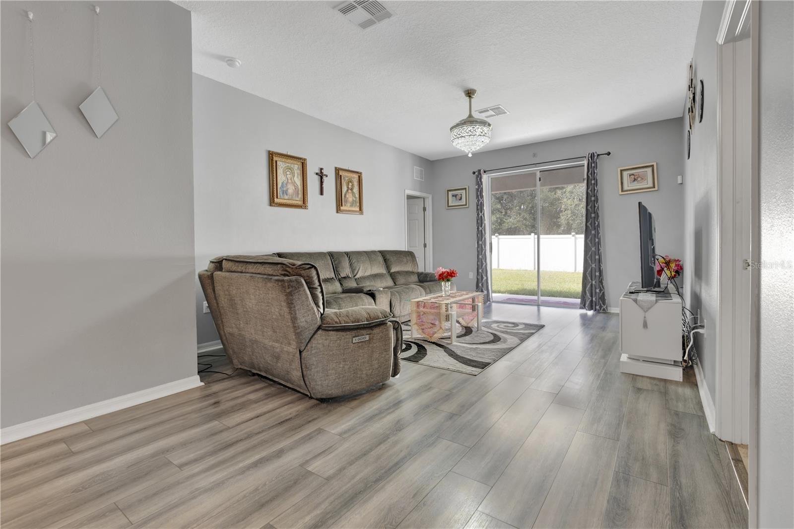 TRINITY EAST - Residential