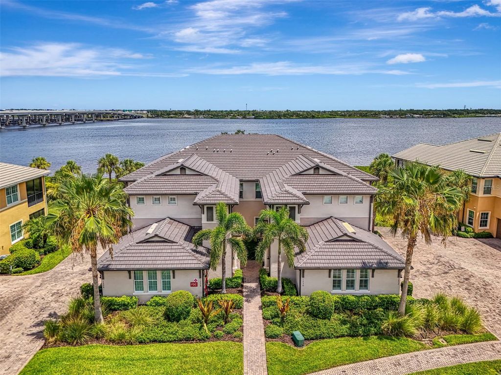 Photo of 1226 Riverscape Street, Bradenton, FL 34208 (MLS # A4657998)