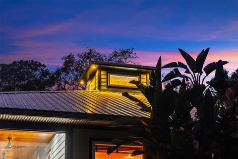 A home in BROOKSVILLE