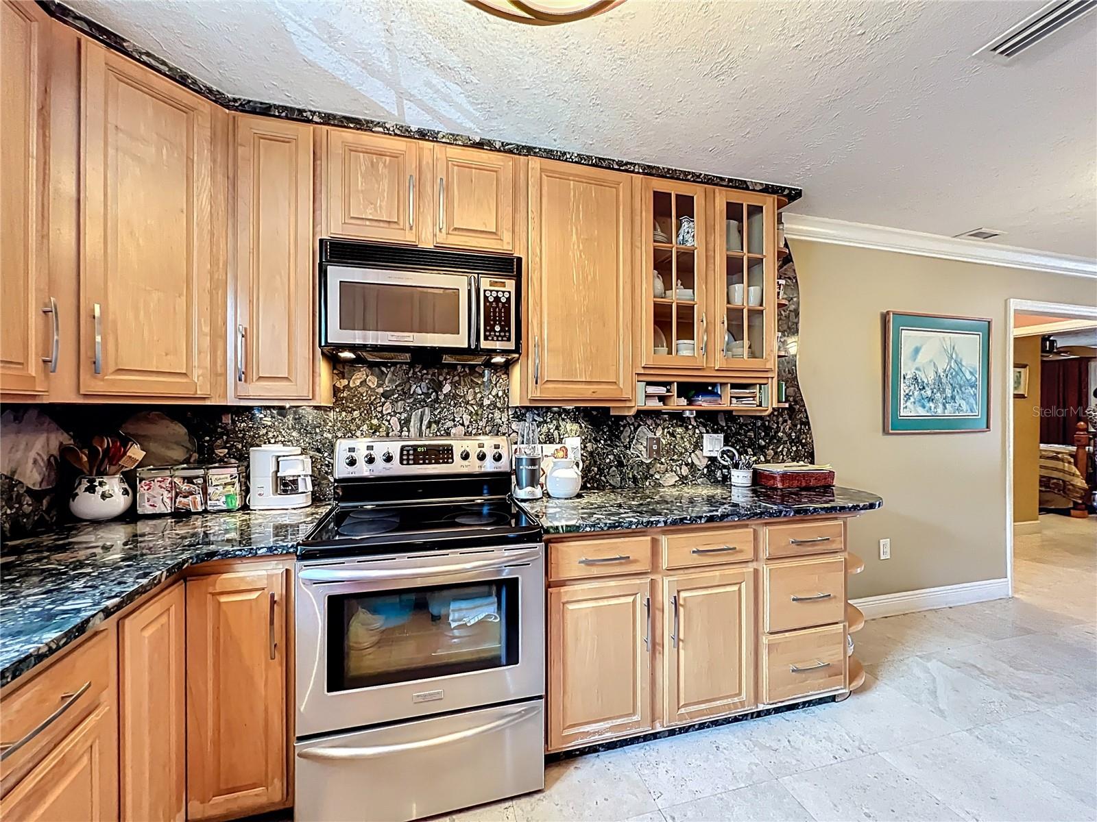 PLANTATION APTS ORLANDO - Residential