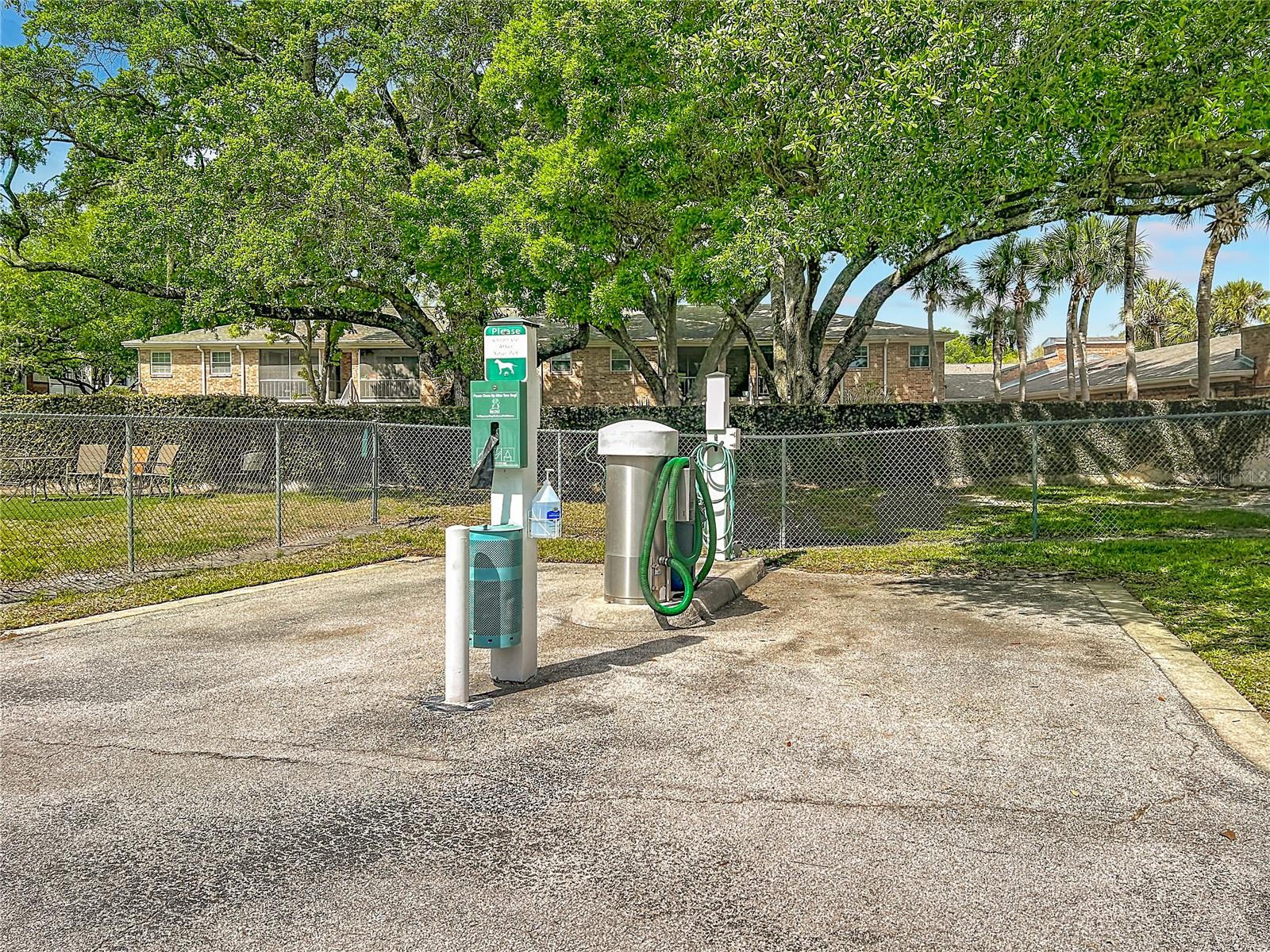 PLANTATION APTS ORLANDO - Residential