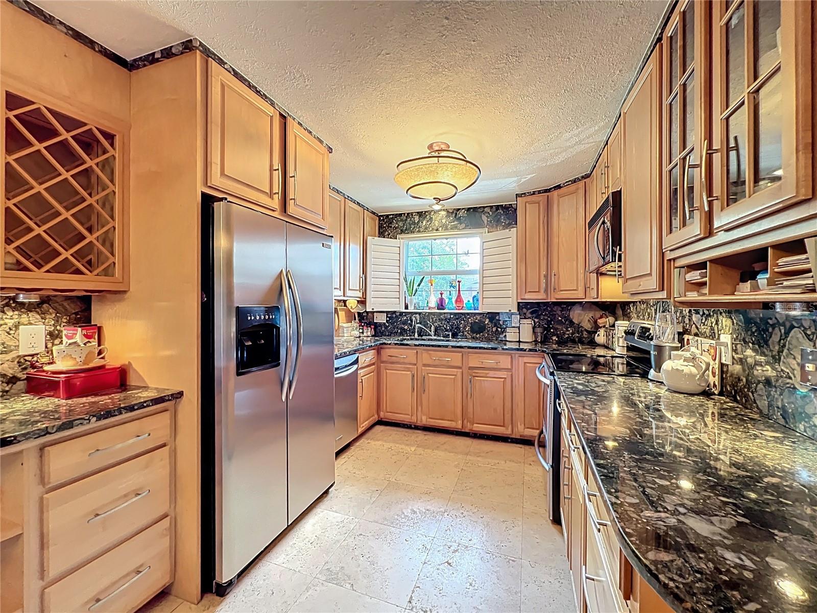 PLANTATION APTS ORLANDO - Residential