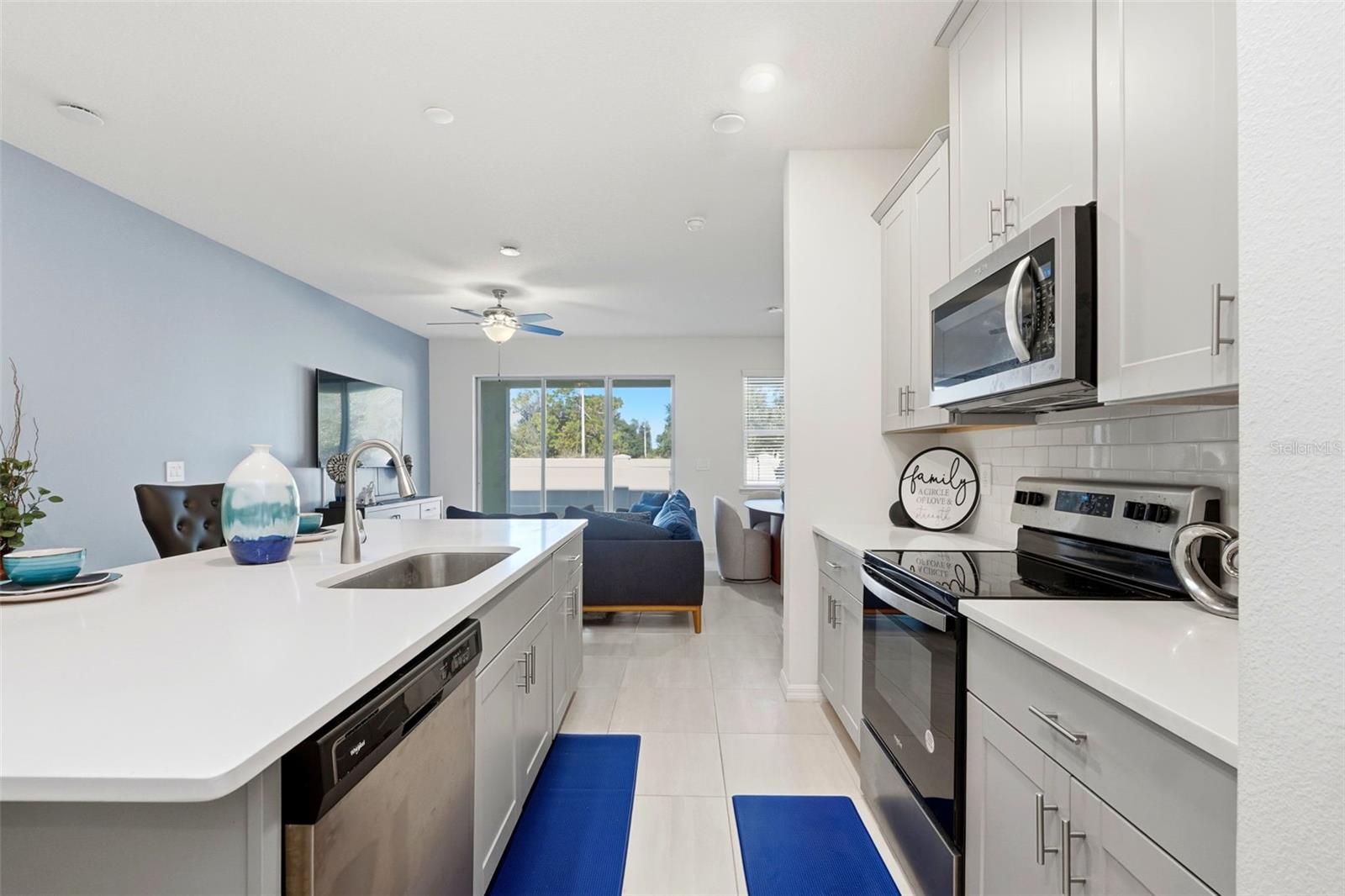 CREEKSIDE TOWNHOMES - Residential Lease